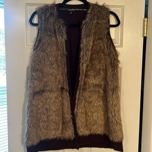 Relativity Brown fur and knit vest size medium